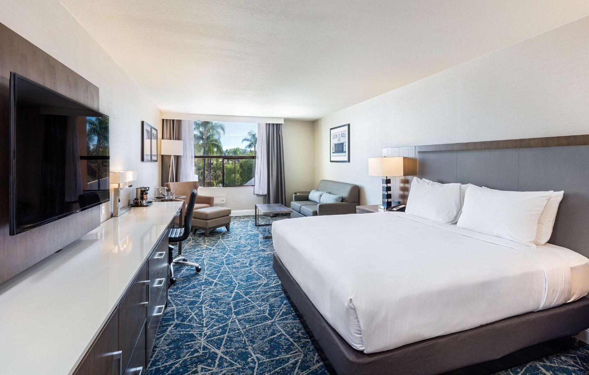 Doubletree By Hilton Pomona Hotel Exterior photo
