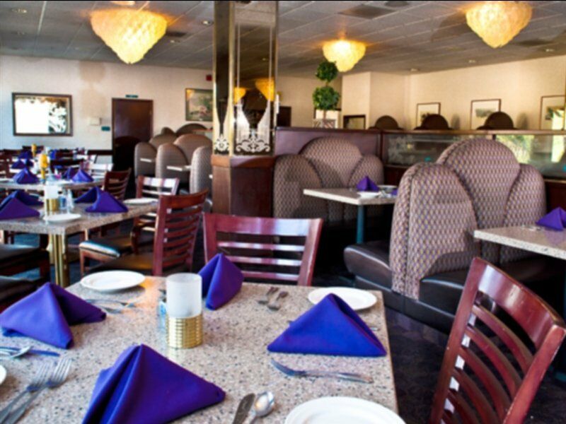 Doubletree By Hilton Pomona Hotel Exterior photo